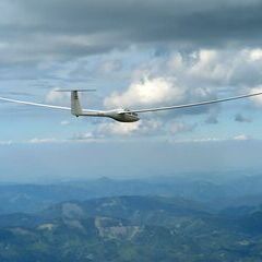 Flugwegposition um 14:55:42: Aufgenommen in der Nähe von Gußwerk, Österreich in 2559 Meter