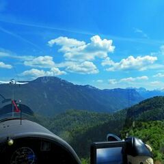 Flugwegposition um 09:30:42: Aufgenommen in der Nähe von Gemeinde Kirchdorf in Tirol, Österreich in 1144 Meter