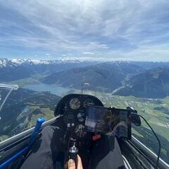 Flugwegposition um 13:34:37: Aufgenommen in der Nähe von Gemeinde Saalfelden am Steinernen Meer, 5760 Saalfelden am Steinernen Meer, Österreich in 2423 Meter