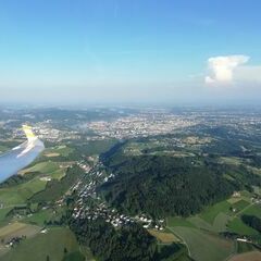 Flugwegposition um 17:32:35: Aufgenommen in der Nähe von Gemeinde Gramastetten, Österreich in 1239 Meter