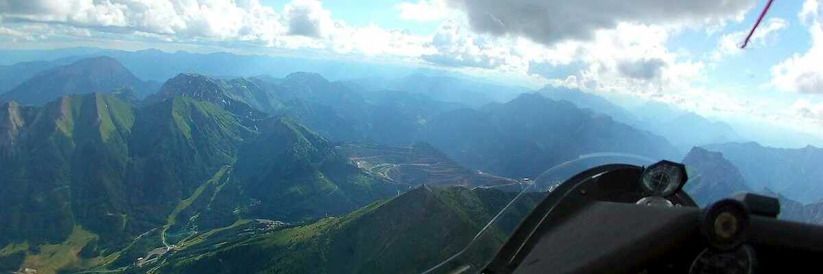 Flugwegposition um 16:10:48: Aufgenommen in der Nähe von Veitsch, St. Barbara im Mürztal, Österreich in 1726 Meter