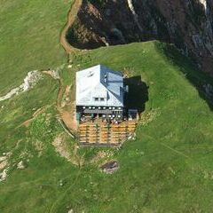 Flugwegposition um 15:38:08: Aufgenommen in der Nähe von Hafning bei Trofaiach, Österreich in 2382 Meter