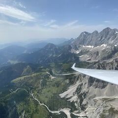 Flugwegposition um 12:57:23: Aufgenommen in der Nähe von Gemeinde Ramsau am Dachstein, 8972, Österreich in 2639 Meter