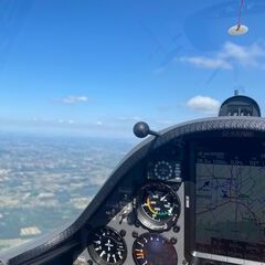 Flugwegposition um 13:54:50: Aufgenommen in der Nähe von Kreis Mórahalom, Ungarn in 1597 Meter