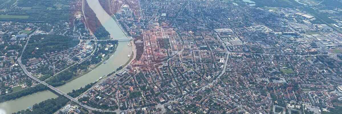 Flugwegposition um 12:58:05: Aufgenommen in der Nähe von Kreis Szeged, Ungarn in 1290 Meter