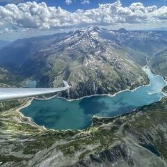 Flugwegposition um 12:57:33: Aufgenommen in der Nähe von Gemeinde Hüttschlag, 5612, Österreich in 2980 Meter