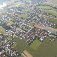 Flugwegposition um 14:54:51: Aufgenommen in der Nähe von Gemeinde Hausmannstätten, 8071 Hausmannstätten, Österreich in 790 Meter