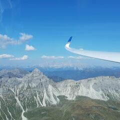Flugwegposition um 13:00:54: Aufgenommen in der Nähe von Gemeinde Zederhaus, 5584, Österreich in 2445 Meter