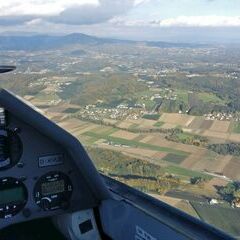 Flugwegposition um 13:42:16: Aufgenommen in der Nähe von Gemeinde St. Ruprecht an der Raab, 8181, Österreich in 820 Meter
