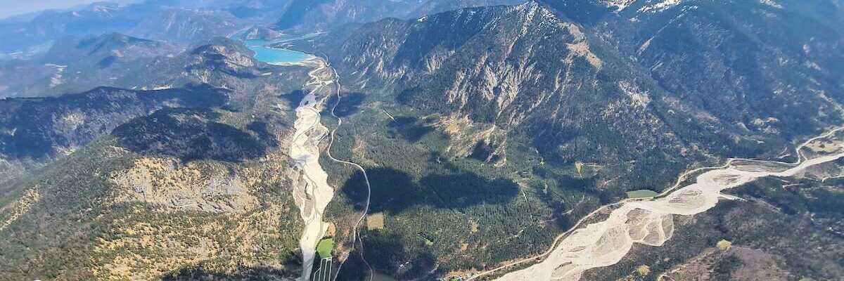 Flugwegposition um 11:41:25: Aufgenommen in der Nähe von Landkreis Bad Tölz-Wolfratshausen, Deutschland in 2151 Meter
