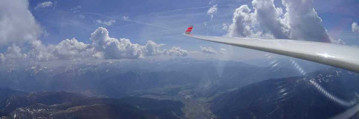 Flugwegposition um 12:38:58: Aufgenommen in der Nähe von 39032 Sand in Taufers, Autonome Provinz Bozen - Südtirol, Italien in 3335 Meter
