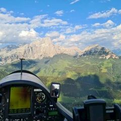 Flugwegposition um 16:46:37: Aufgenommen in der Nähe von Gemeinde Filzmoos, 5532, Österreich in 1797 Meter