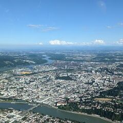 Flugwegposition um 16:27:20: Aufgenommen in der Nähe von Linz, Österreich in 960 Meter