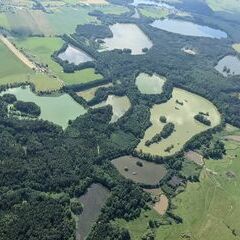 Flugwegposition um 14:00:37: Aufgenommen in der Nähe von Okres České Budějovice, Tschechien in 1267 Meter
