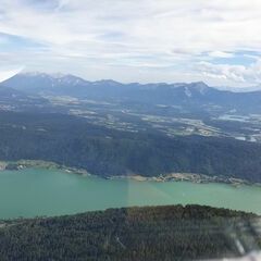 Flugwegposition um 15:17:42: Aufgenommen in der Nähe von Gemeinde Steindorf am Ossiacher See, Österreich in 1743 Meter