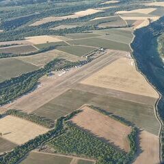 Flugwegposition um 17:52:33: Aufgenommen in der Nähe von Arrondissement de Forcalquier, Frankreich in 1268 Meter