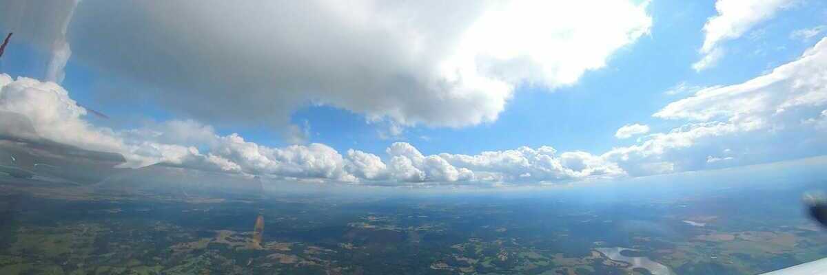 Flugwegposition um 14:58:59: Aufgenommen in der Nähe von Raabs an der Thaya, Österreich in 1457 Meter