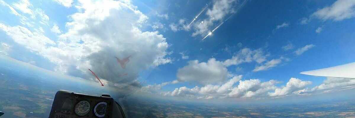 Flugwegposition um 14:58:59: Aufgenommen in der Nähe von Raabs an der Thaya, Österreich in 1457 Meter