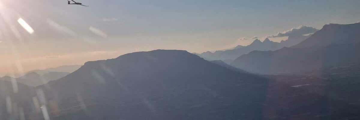 Flugwegposition um 18:02:52: Aufgenommen in der Nähe von Arrondissement de Forcalquier, Frankreich in 1806 Meter