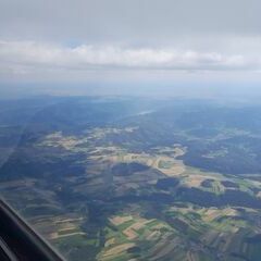 Flugwegposition um 13:29:57: Aufgenommen in der Nähe von Gemeinde Albrechtsberg an der Großen Krems, Österreich in 2420 Meter