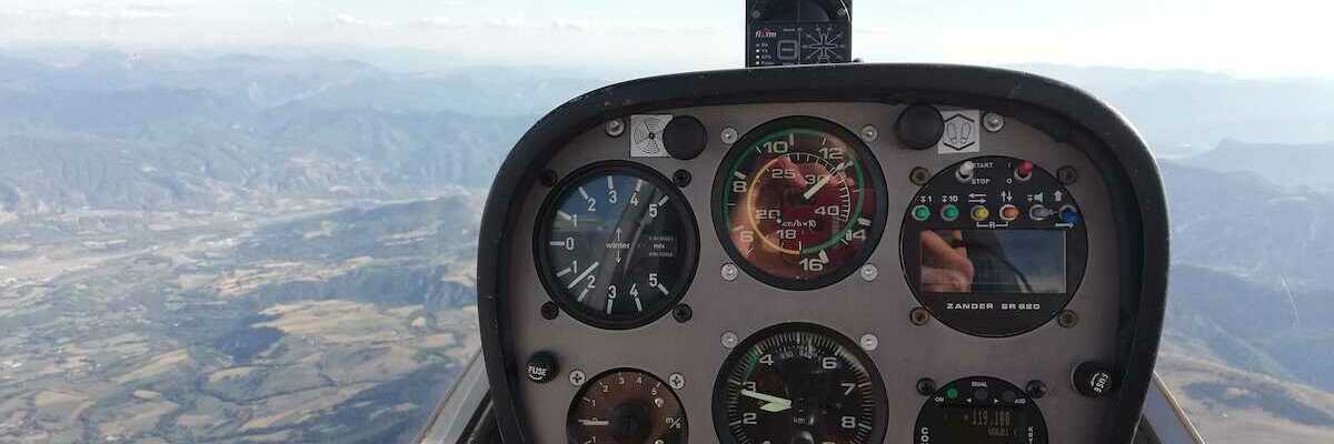Flugwegposition um 15:26:51: Aufgenommen in der Nähe von Arrondissement de Gap, Frankreich in 2970 Meter