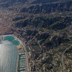 Verortung via Georeferenzierung der Kamera: Aufgenommen in der Nähe von 18039 Ventimiglia, Imperia, Italien in 1900 Meter