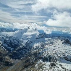 Flugwegposition um 12:06:27: Aufgenommen in der Nähe von Gemeinde Bad Gastein, Bad Gastein, Österreich in 3191 Meter