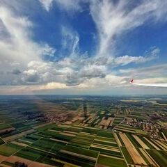 Flugwegposition um 14:05:20: Aufgenommen in der Nähe von Črenšovci, 9232 Črenšovci, Slowenien in 636 Meter