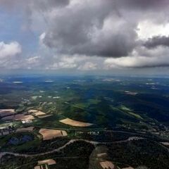 Flugwegposition um 13:09:19: Aufgenommen in der Nähe von Općina Domašinec, Kroatien in 1221 Meter