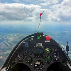 Flugwegposition um 12:50:45: Aufgenommen in der Nähe von Kreis Zalaegerszeg, Ungarn in 1385 Meter