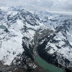 Flugwegposition um 12:26:42: Aufgenommen in der Nähe von Gemeinde Silz, Silz, Österreich in 2900 Meter
