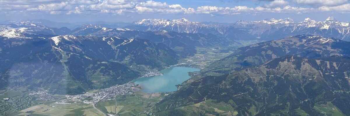 Flugwegposition um 10:56:22: Aufgenommen in der Nähe von Gemeinde Fusch an der Großglocknerstraße, 5672 Fusch an der Großglocknerstraße, Österreich in 2690 Meter