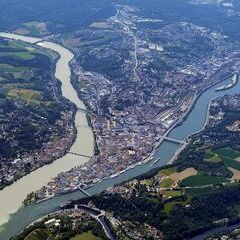 Flugwegposition um 12:22:38: Aufgenommen in der Nähe von Kreisfreie Stadt Passau, Deutschland in 2123 Meter