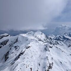 Verortung via Georeferenzierung der Kamera: Aufgenommen in der Nähe von Gemeinde Neustift im Stubaital, 6167 Neustift im Stubaital, Österreich in 3300 Meter