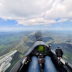 Flugwegposition um 13:11:56: Aufgenommen in der Nähe von Okres Šumperk, Tschechien in 2124 Meter