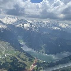 Flugwegposition um 12:28:57: Aufgenommen in der Nähe von Gemeinde Wald im Pinzgau, 5742 Wald im Pinzgau, Österreich in 2795 Meter