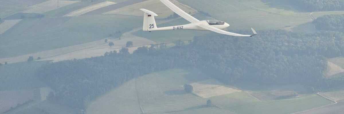 Flugwegposition um 17:28:37: Aufgenommen in der Nähe von Dillingen a.d. Donau, Deutschland in 2332 Meter