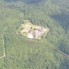 Verortung via Georeferenzierung der Kamera: Aufgenommen in der Nähe von Okres Domažlice, Tschechien in 1700 Meter