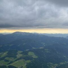 Flugwegposition um 16:37:03: Aufgenommen in der Nähe von Gemeinde Krieglach, Krieglach, Österreich in 1986 Meter