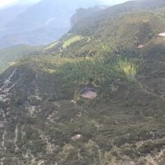 Flugwegposition um 13:21:08: Aufgenommen in der Nähe von 38060 Besenello, Autonome Provinz Trient, Italien in 2133 Meter
