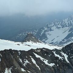 Flugwegposition um 13:59:58: Aufgenommen in der Nähe von Gemeinde Neustift im Stubaital, 6167 Neustift im Stubaital, Österreich in 3218 Meter