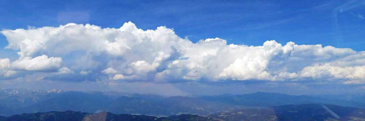 Flugwegposition um 12:05:32: Aufgenommen in der Nähe von Kapfenberg, Österreich in 2008 Meter