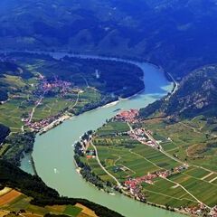 Flugwegposition um 11:40:31: Aufgenommen in der Nähe von Gemeinde Bergern im Dunkelsteinerwald, Österreich in 1519 Meter