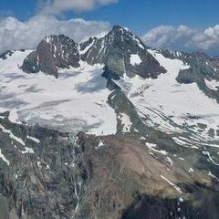 Flugwegposition um 12:40:34: Aufgenommen in der Nähe von Gemeinde Kals am Großglockner, 9981, Österreich in 3334 Meter