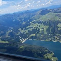 Flugwegposition um 14:06:50: Aufgenommen in der Nähe von Gemeinde Krimml, Österreich in 2835 Meter