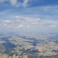 Flugwegposition um 12:06:09: Aufgenommen in der Nähe von Gemeinde Groß-Siegharts, Österreich in 2141 Meter