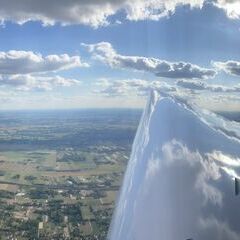 Flugwegposition um 15:36:35: Aufgenommen in der Nähe von Kreis Szeged, Ungarn in 913 Meter