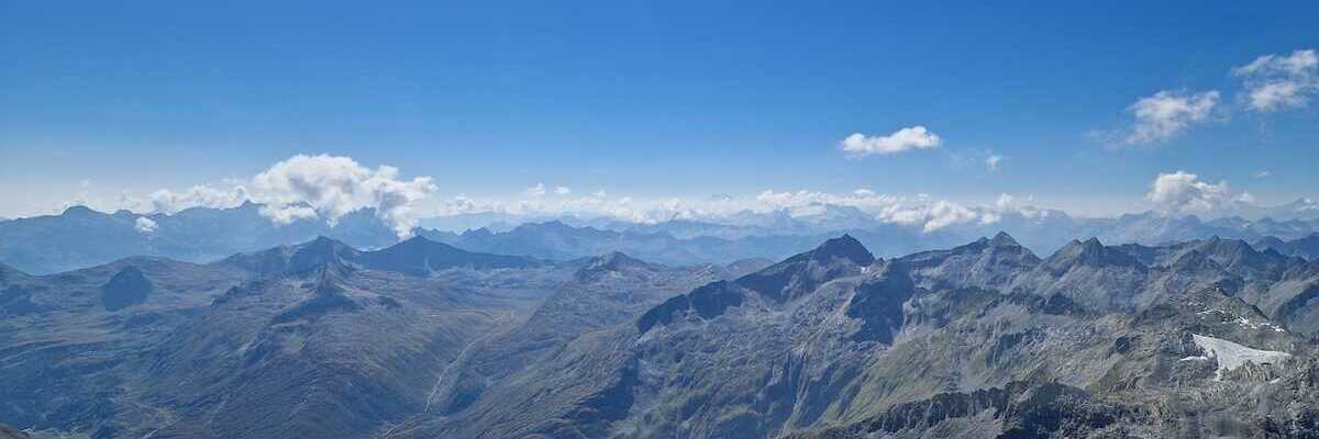 Flugwegposition um 12:21:50: Aufgenommen in der Nähe von Bezirk Surselva, Schweiz in 3049 Meter