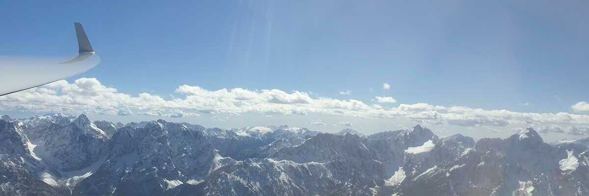 Flugwegposition um 11:13:13: Aufgenommen in der Nähe von Ljubno, 3333 Ljubno ob Savinji, Slowenien in 2416 Meter