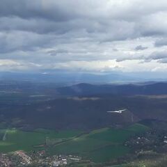 Flugwegposition um 11:56:53: Aufgenommen in der Nähe von Okres Nitra, Slowakei in 893 Meter